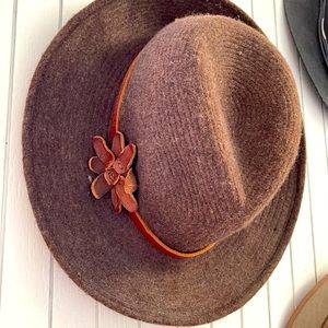 Lucky Brand Brown Felt Hat.